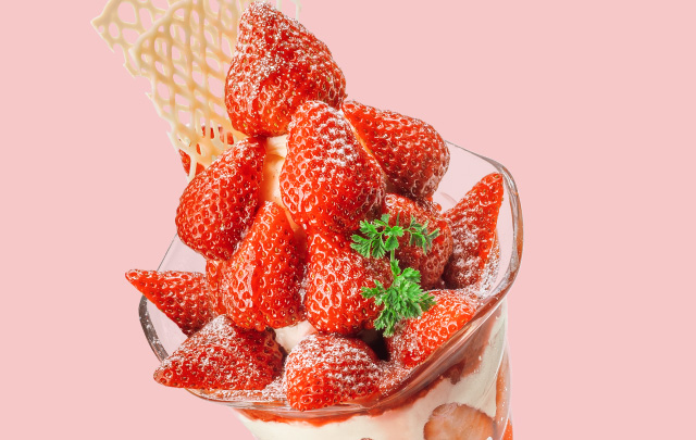 いちごの贅沢パフェ
